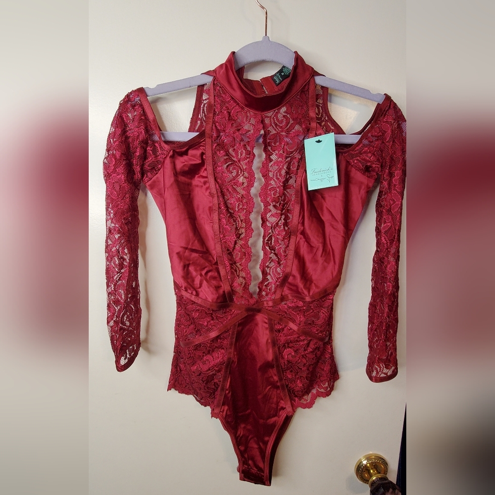 BNWT Fredrick's Of Hollywood Wine Red Satin And Lace Bodysuit Size Medium